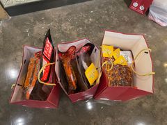 -鑫记婆婆兔·成都特产·兔头手撕兔(太古里店)