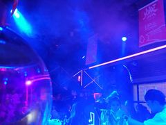 -UP嘻哈酒吧(粉巢店)