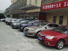 -上海中医药大学附属岳阳中西医结合医院闵行分院-停车场