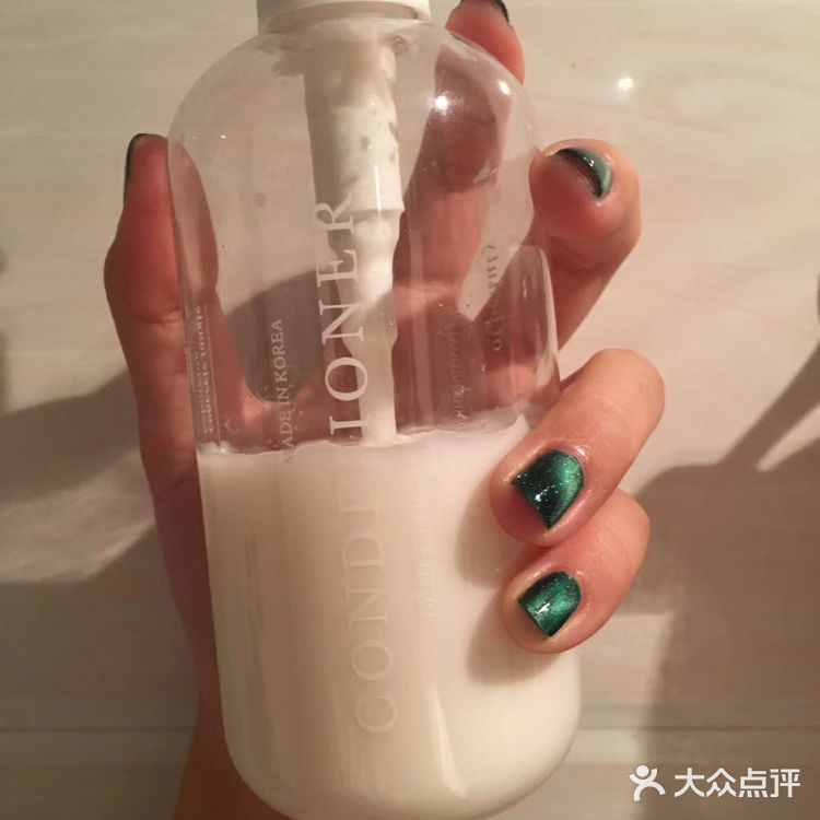 大油头洗完第二天还能做到头发蓬蓬的！简直不要太爱了