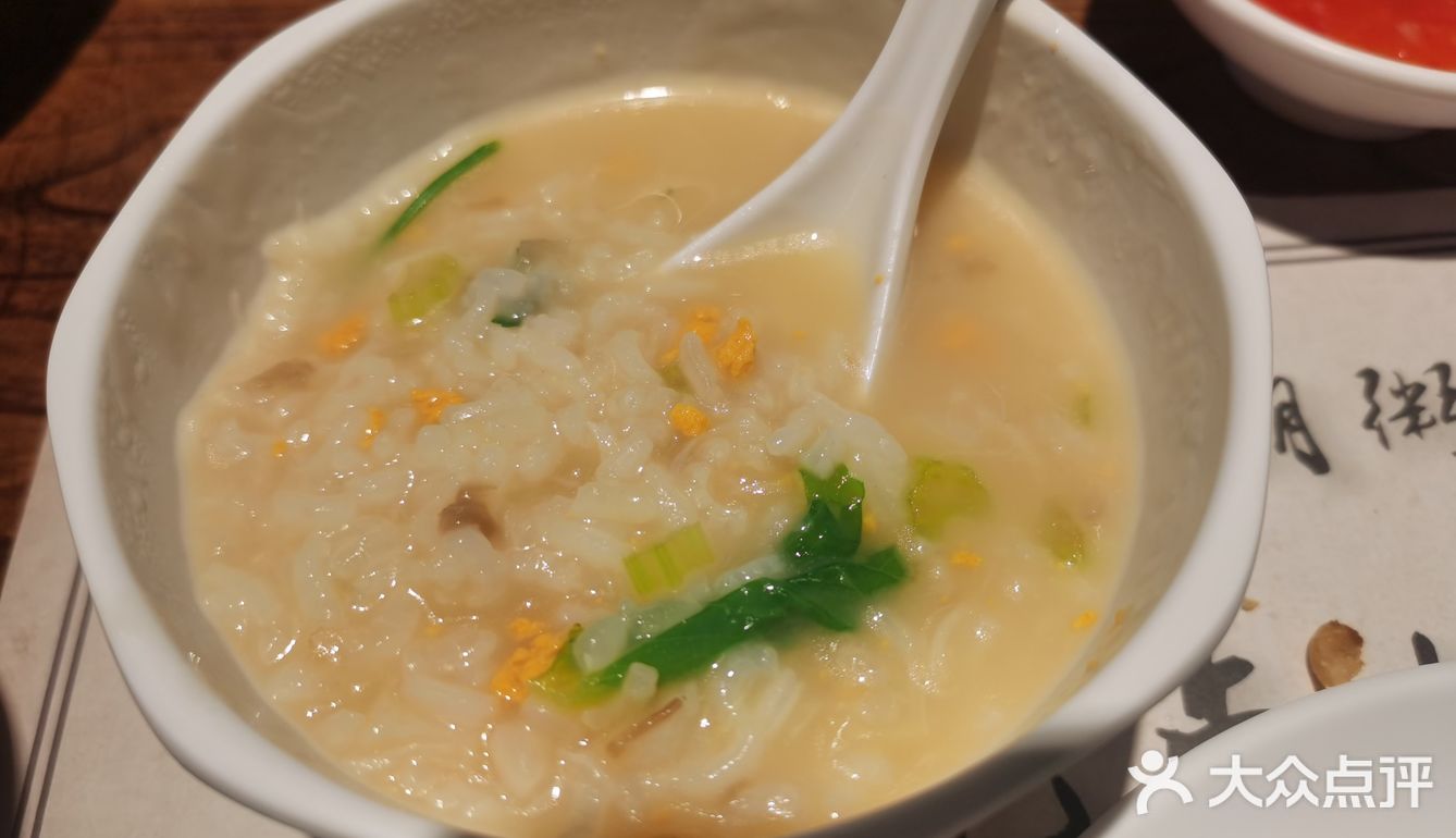 不紧需要扫码，还需要登记，还有脆豆腐，也是每次必点