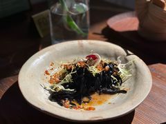 凉拌冰爽手工墨鱼汁面-喜洲吧·江畔老船厂·庭院餐厅(喜临院店)
