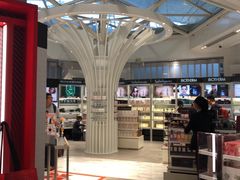 -日上免税店(三径路t3店)