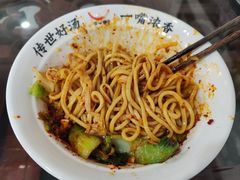 -牛一嘴·兰州牛肉面·大盘鸡(财富中心店)