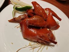 脆皮香茅乳鸽-觅唐MITONG(鸟巢店)