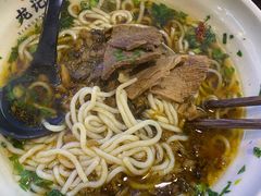-龙记桂林米粉(财满街店)