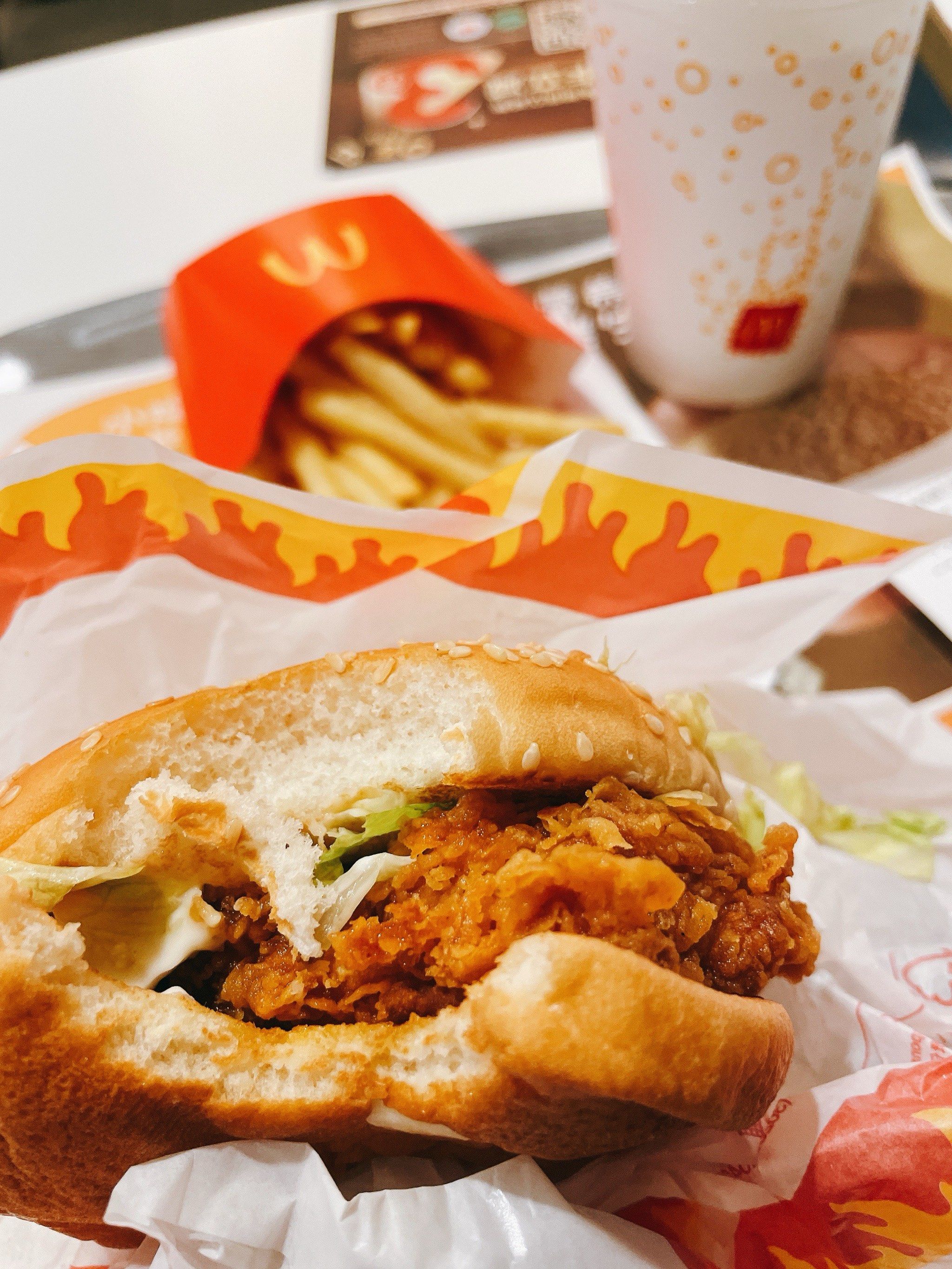 麦辣鸡腿堡金粉套餐 吃一套存一套🍔🍟