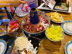 景泰蓝铜锅-毛辣果·贵州红酸汤牛肉火锅(西单店)