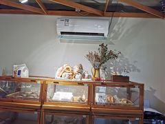 面包甜点陈列柜-风车面包