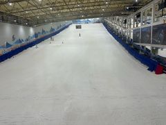 -乔波室内滑雪场