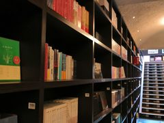 -钟书阁(松江泰晤士小镇店)