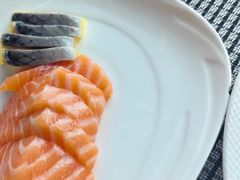 -亚洲国际大酒店·云顶阁旋转自助餐厅