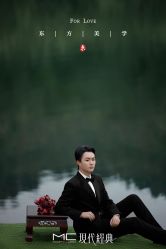 -现代经典婚纱摄影
