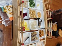 -香麒园·过桥米线·南湖雅宴