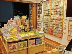 -猫的天空之城概念书店(杭州南宋御街店)