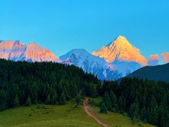 -贡嘎雪山