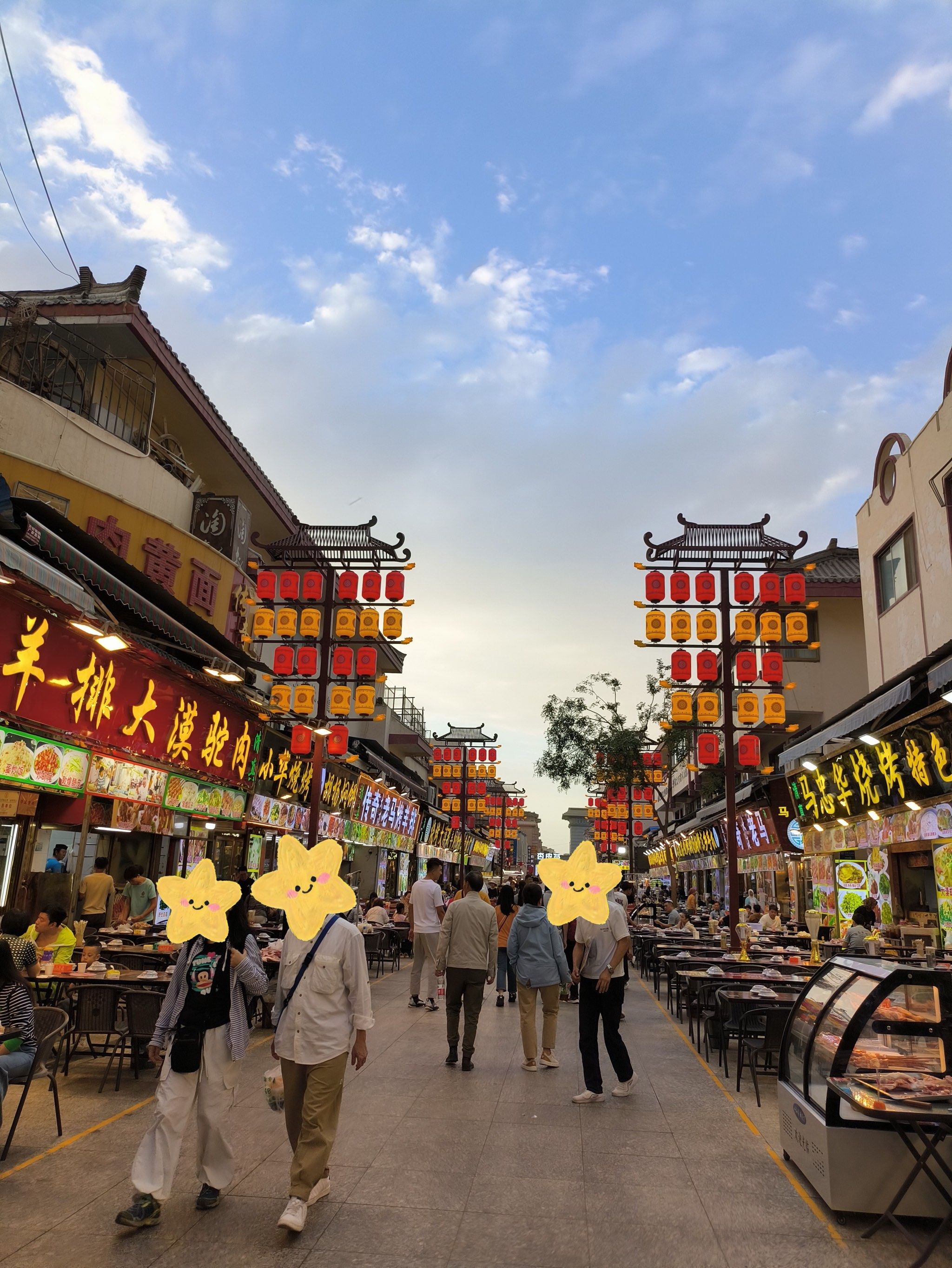 特色美食一条街,敦煌夜市