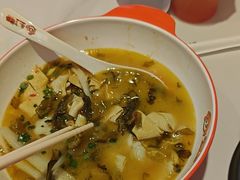 -小六鱼你.下饭酸菜鱼(益田假日广场店)