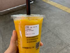 -瑞幸咖啡(东直门枢纽店)