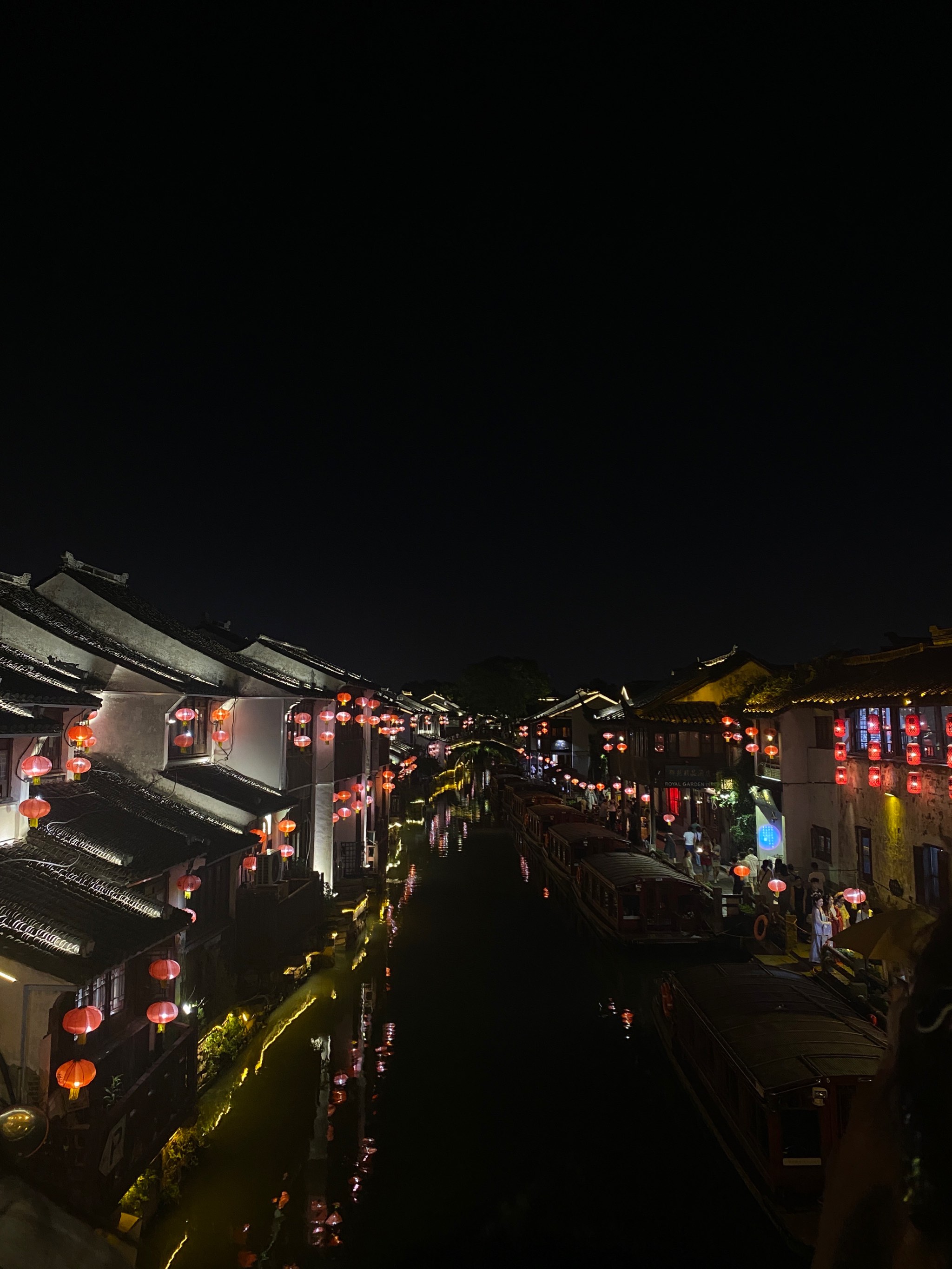 古镇夜景 真实图片