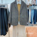 上衣基本在300左右就能拿下，全是百搭基本款