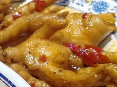 鸡爪-爆炸头阿姨小四川正宗川味小吃(无任何分店)