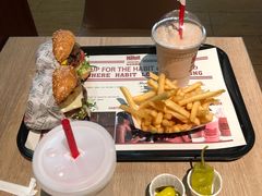 -The Habit Burger Grill 哈比特汉堡(复兴soho店)