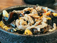 鱼香肉丝石锅-朝汉美食村(滏东总店)