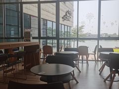 靠窗位-36抹茶·千层与鲜果茶(欢乐海岸店)