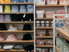 -名创优品(中原万达2F店)