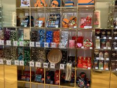 零售区-VENCHI 闻绮(上海佛罗伦萨小镇店)