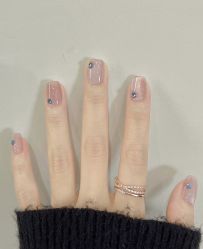 -赢韵美甲美睫瑞士净斑中心