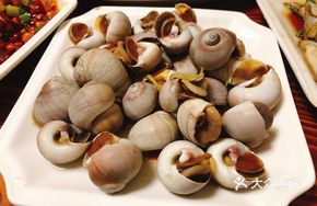 Steamed Golden Fragrant Abalone