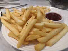 -丽莎沙拉轻食餐厅(国贸店)