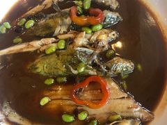 红烧长江杂鱼-鸿运酒楼