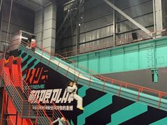 -极限PLAY运动娱乐新世界·团建派对潮玩休闲馆·室内蹦极高空游乐园