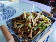 葱爆羊肉-章丘宴(唐人中心店)