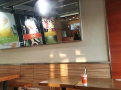 -CoCo都可(曹路宝龙广场店)