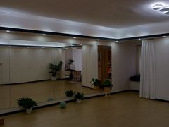 -简·无界健身工作室·运动康复·体态(石厦店)