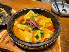 -云海肴·汽锅鸡·云南菜(天山百盛优客店)