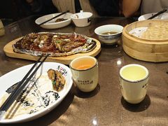 -东口码头·烧鸽子·鱼头泡饼·地方菜(金鹰悦城店)