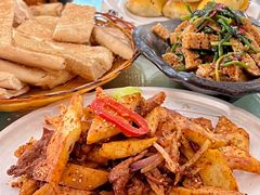馕炒肉-马尔龙新疆饭店·清真(瑞景店)