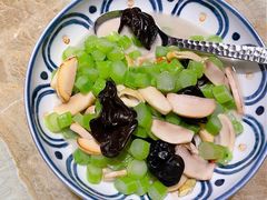 菜心炒口蘑-湖滨28中餐厅·西湖宴·杭州君悦酒店