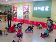 -阿布溜溜(同曦假日百货店)