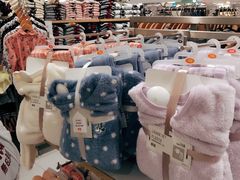 店内环境-优衣库(北京万柳华联购物中心店)