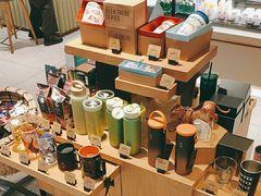 -星巴克臻选(上海中环广场2F店)