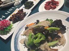 -南京金牛湖巨碗鱼头