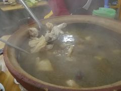 阳山鸡肉煲-广宁炭炉鸡煲·富临门饭店