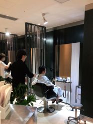 -苑苑发型设计