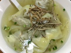 虾肉大馄饨-忆秦园小笼包(惠山古镇总店)